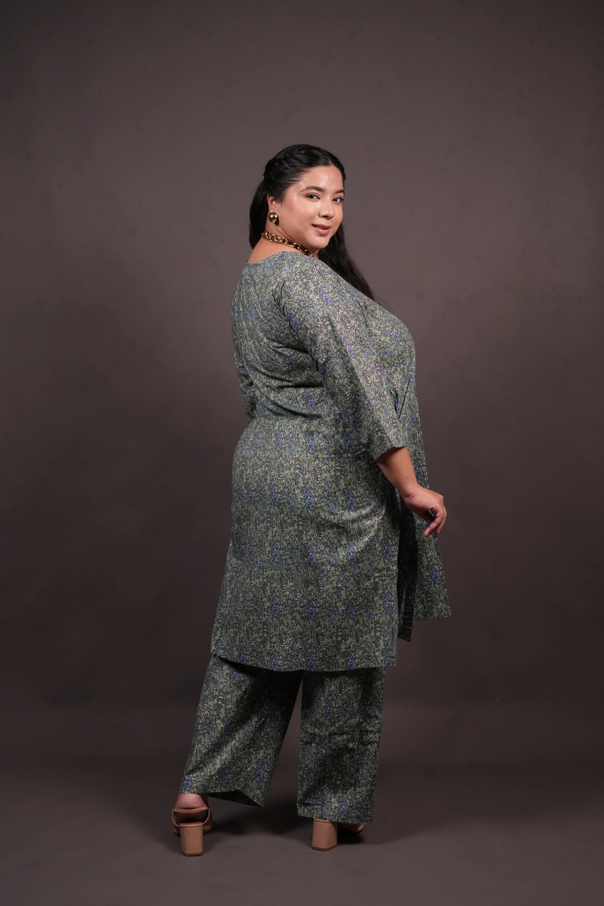 Plus Size - V Neck Blue Green Cotton Suit Set with a Pocket & matching Dupatta