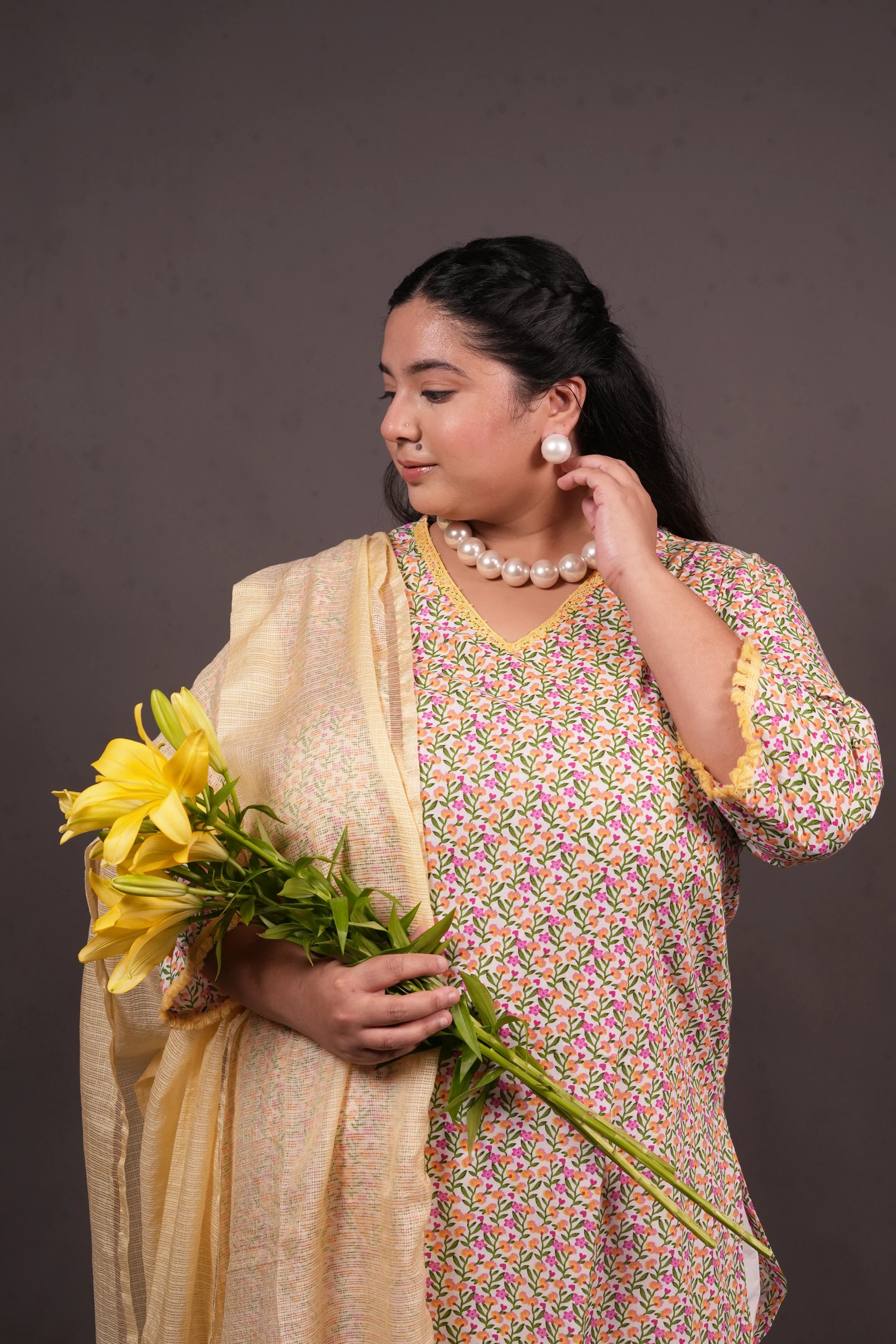 Plus Size - V Neck Yellow & White Kurti with a Pocket & an optional Butter Yellow Dupatta