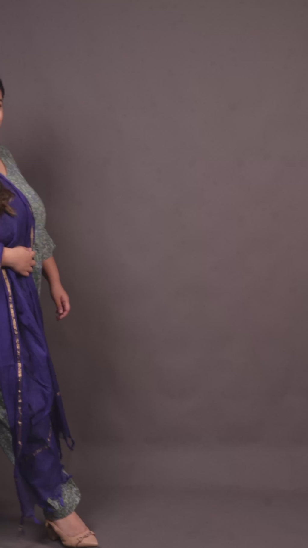 Plus Size - V Neck Blue Green Cotton Suit Set with a Pocket & matching Dupatta